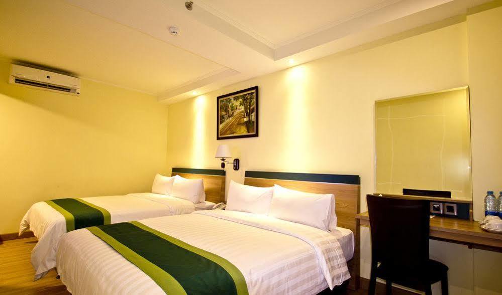 Green Batara Hotel Bandung Exterior photo